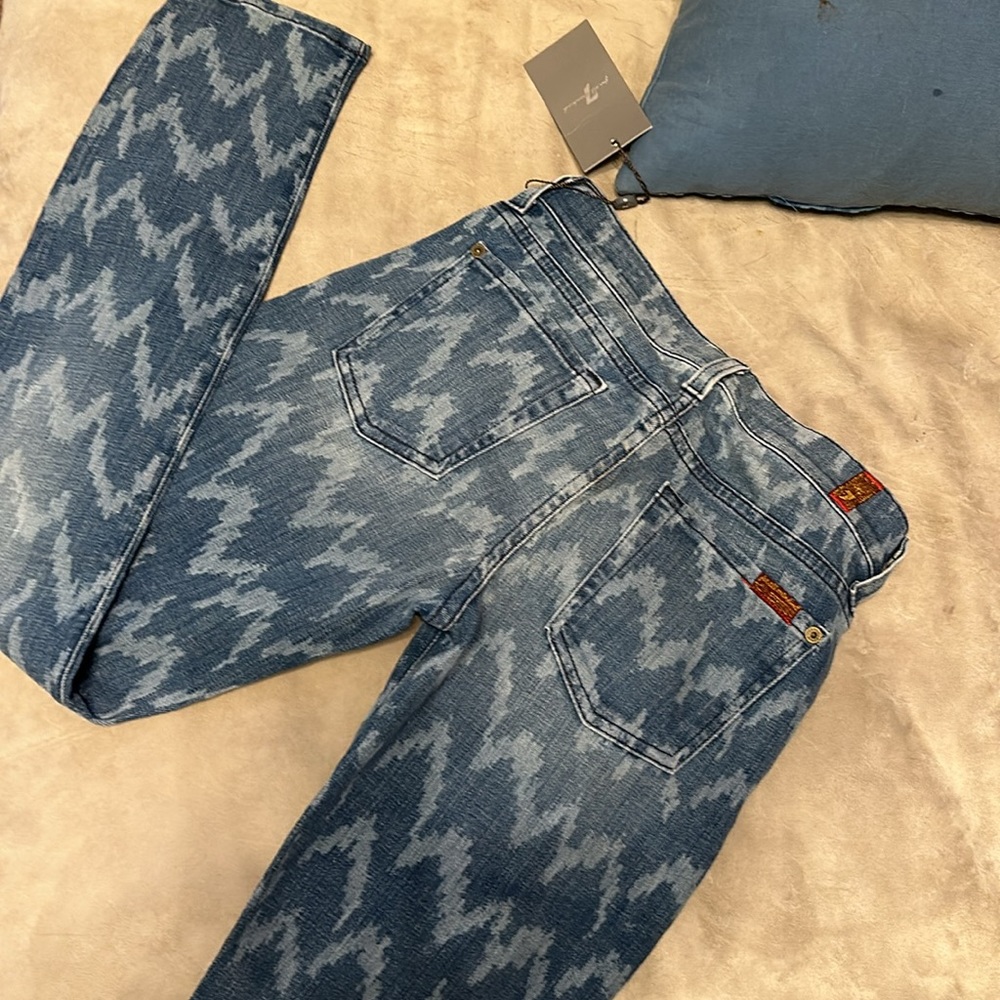 ❤️7  For All Mankind 💙Chevron Cropped Jeans NWT! Size 25 - Picture 9 of 17